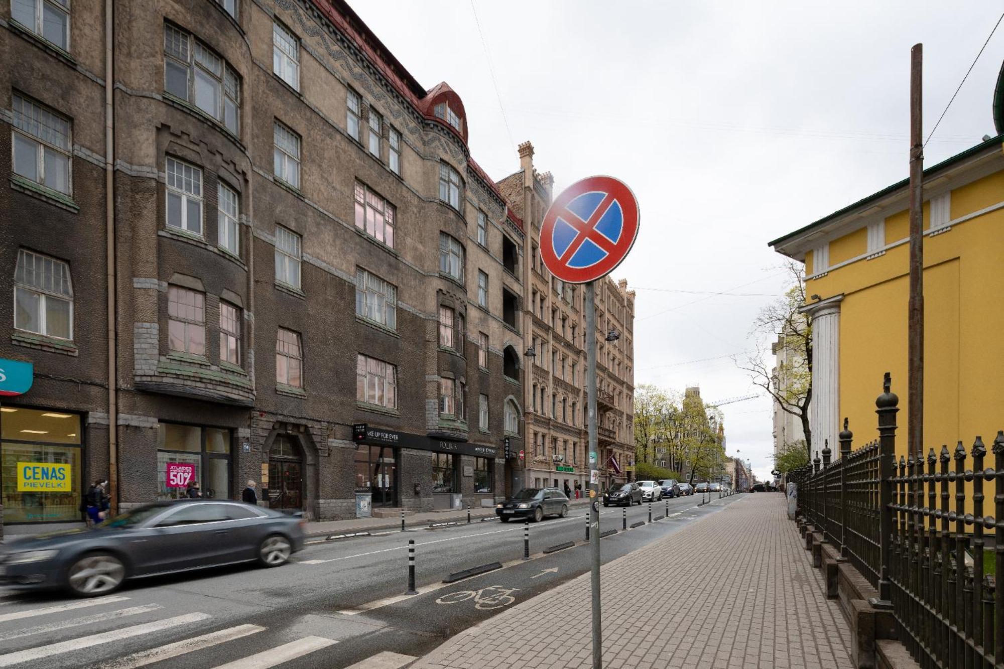 Brivibas Yard Apartment With Parking In City Center Riga Kültér fotó