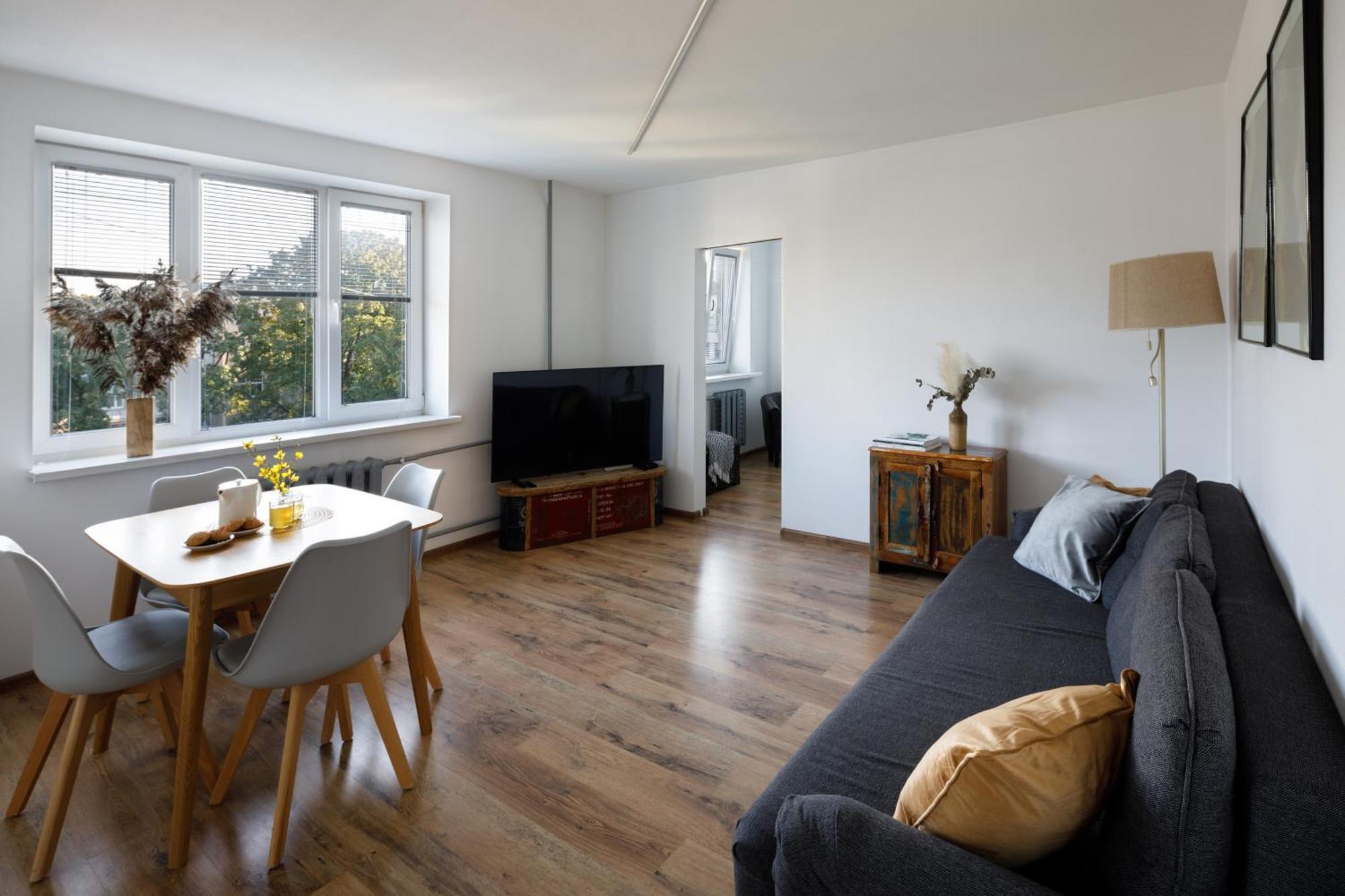 Brivibas Yard Apartment With Parking In City Center Riga Kültér fotó