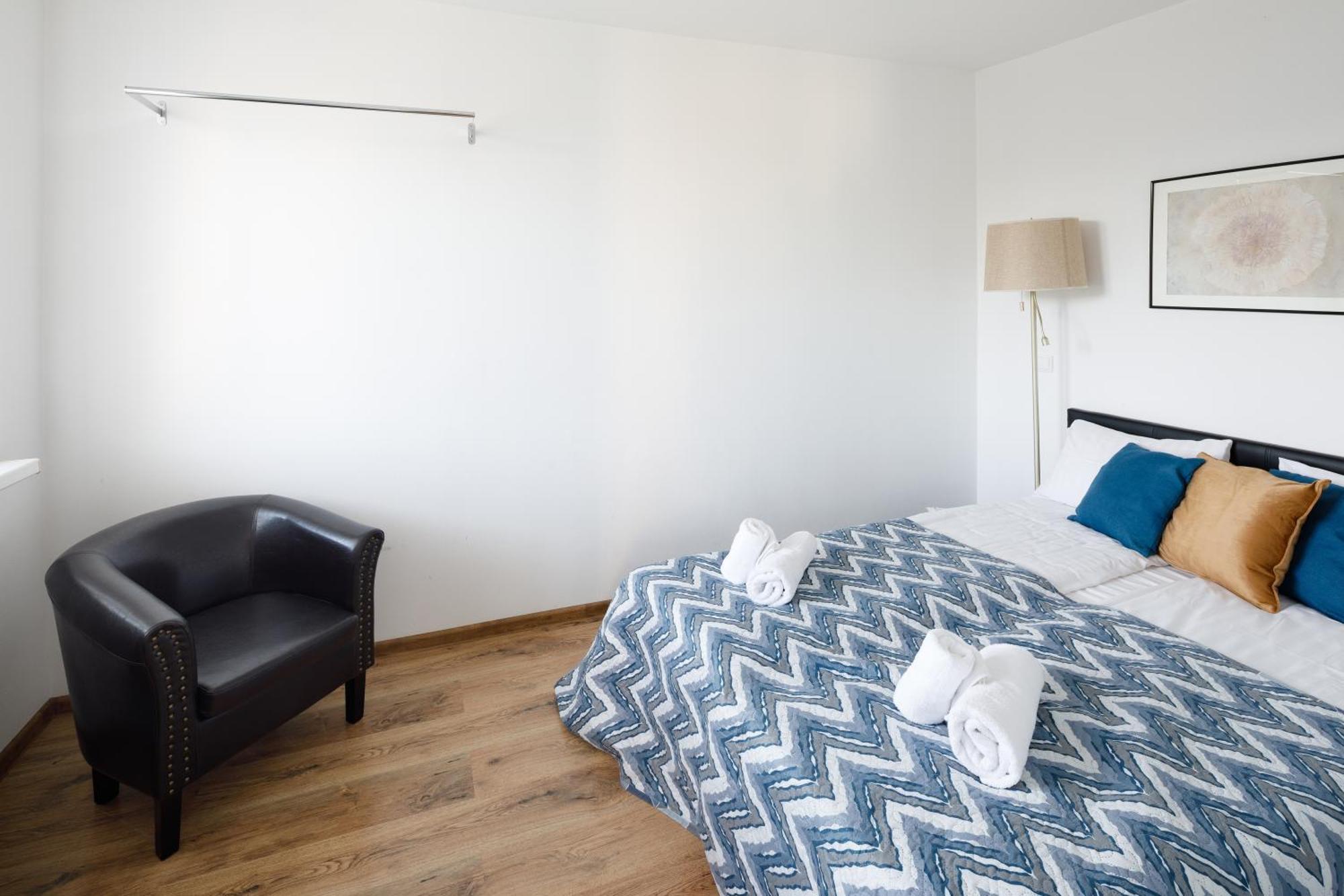 Brivibas Yard Apartment With Parking In City Center Riga Kültér fotó